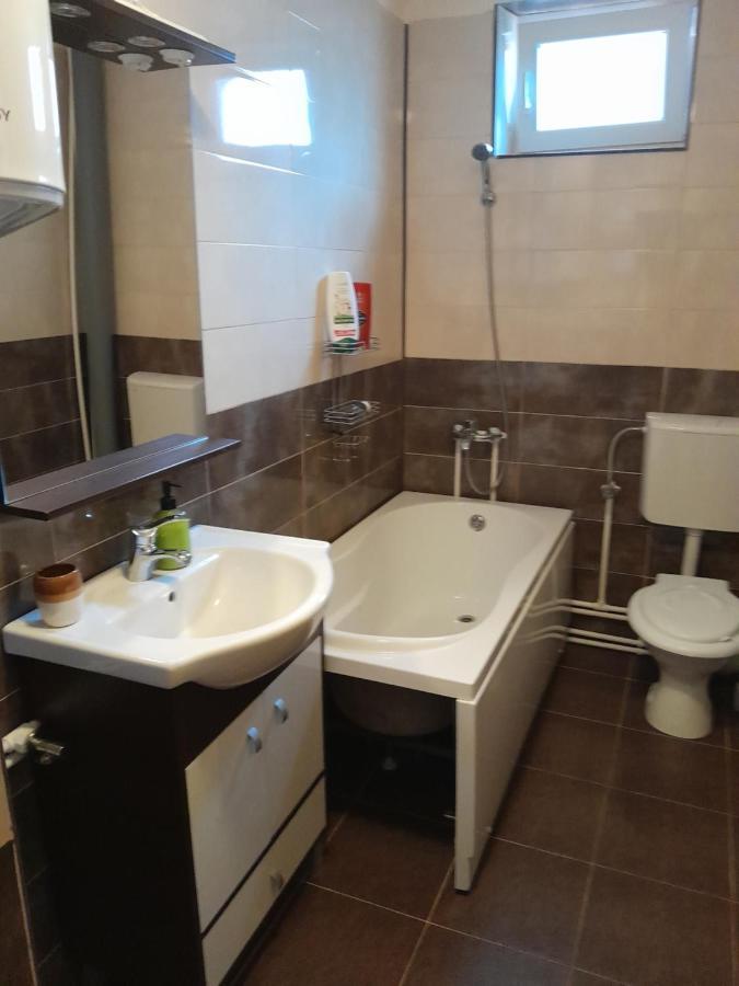 Apartament Casa Emilia Orszowa Zewnętrze zdjęcie